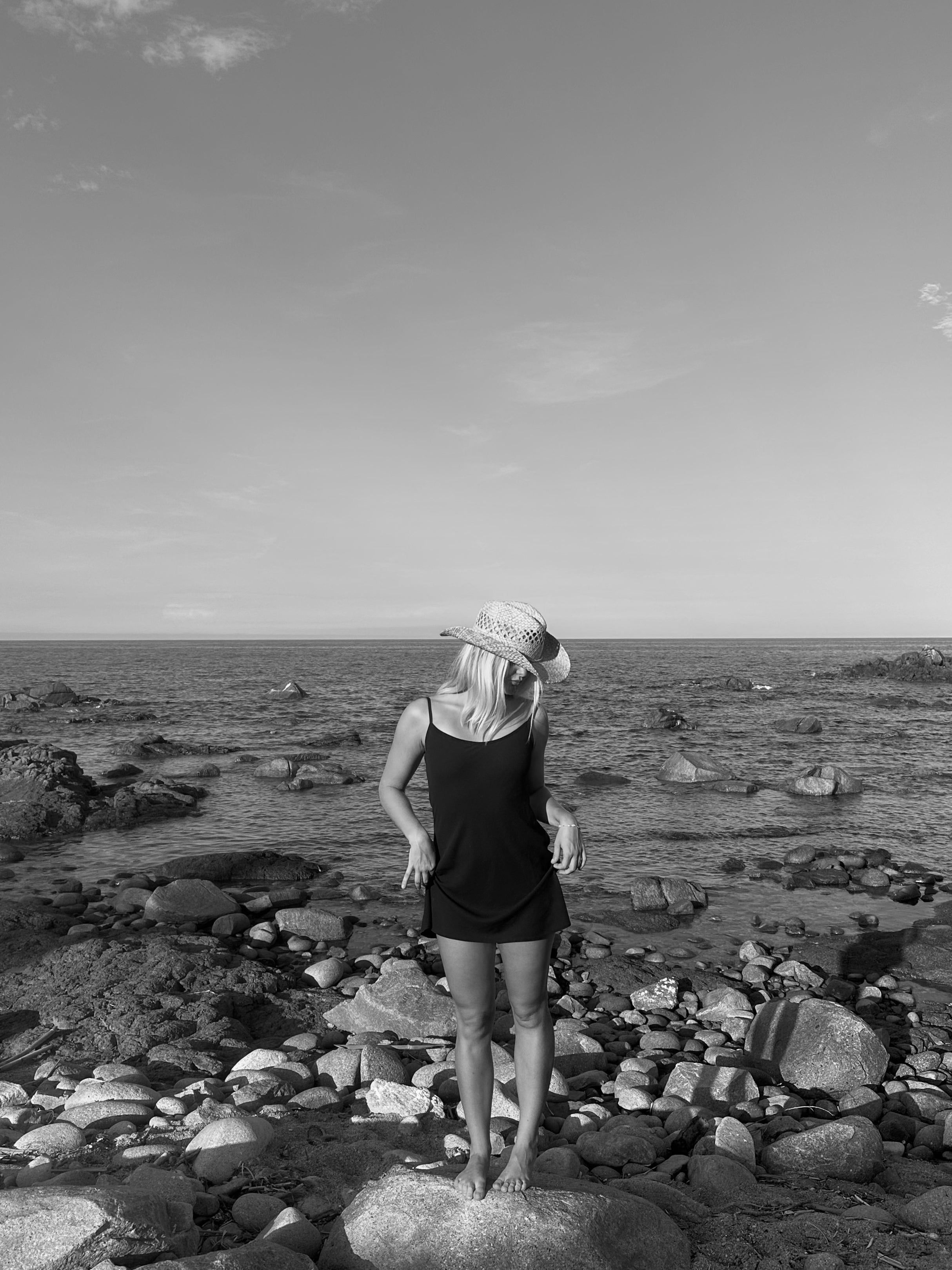 the sennen slip dress - ink black