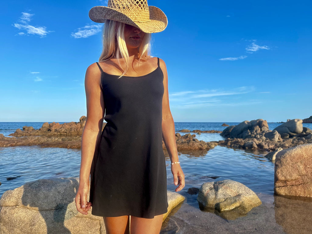 Das Sennen Slip Dress – Tintenscharz